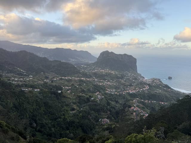 Photo 2 by Gabriel Codrin C. (2/26/26)