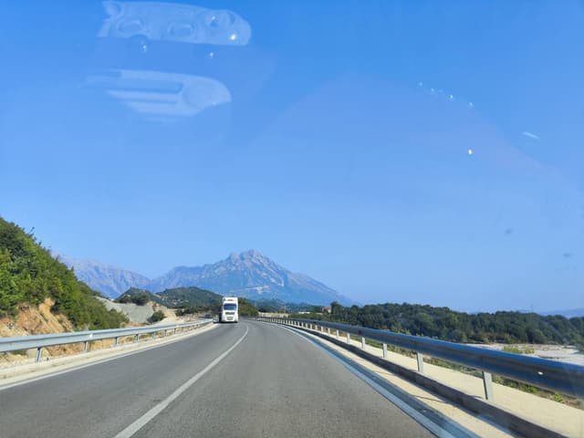 Foto 2 di Michele D. sul noleggio di una Toyota Aygo all’aeroporto di Tirana (26/07/24)