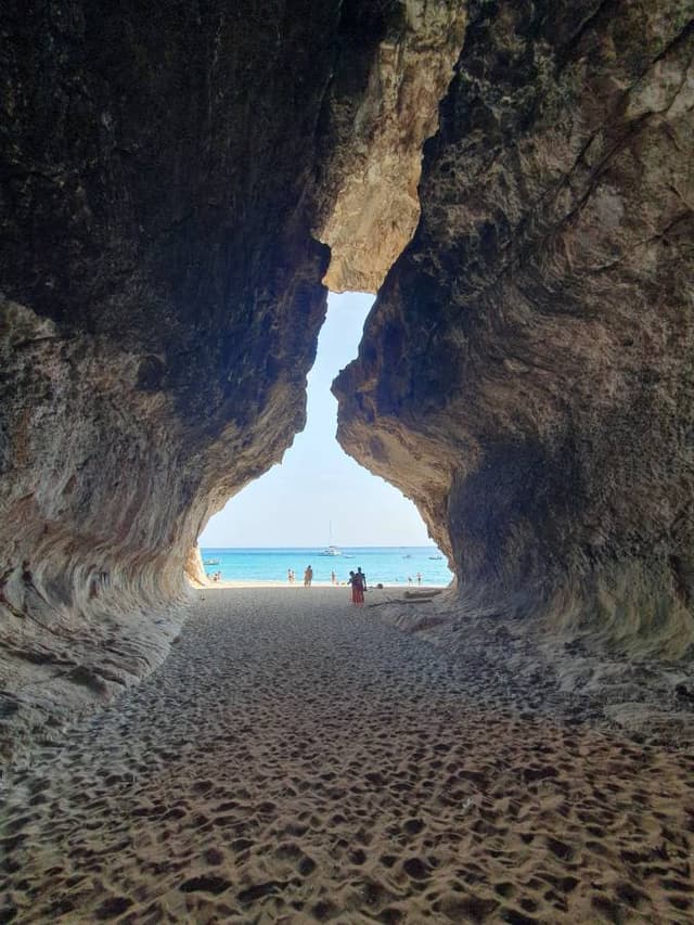 Photo 3 by Quelly S. about renting a Toyota Aygo in Olbia (9/20/23)