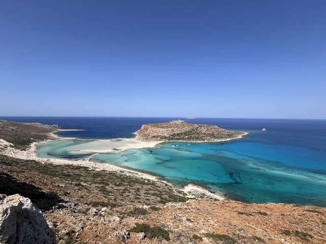 Photo by Raluca V. about renting a Seat Mii in Heraklion (7/3/24)
