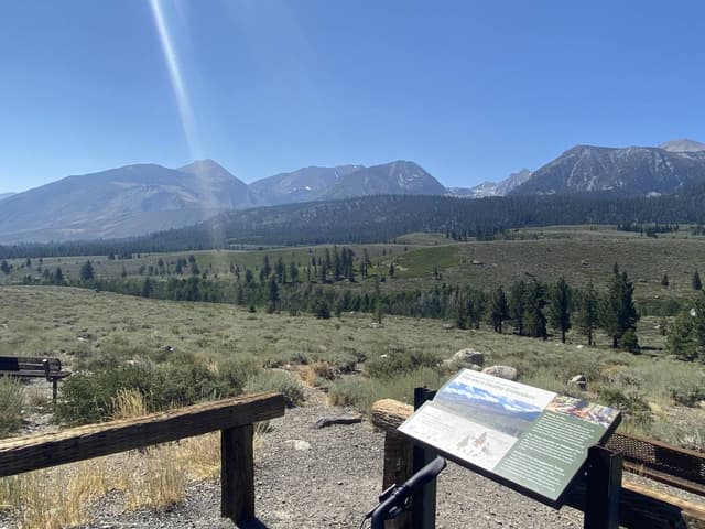 Photo 3 by Andrew R. about hiring a Nissan Armada in Las Vegas (08/08/24)