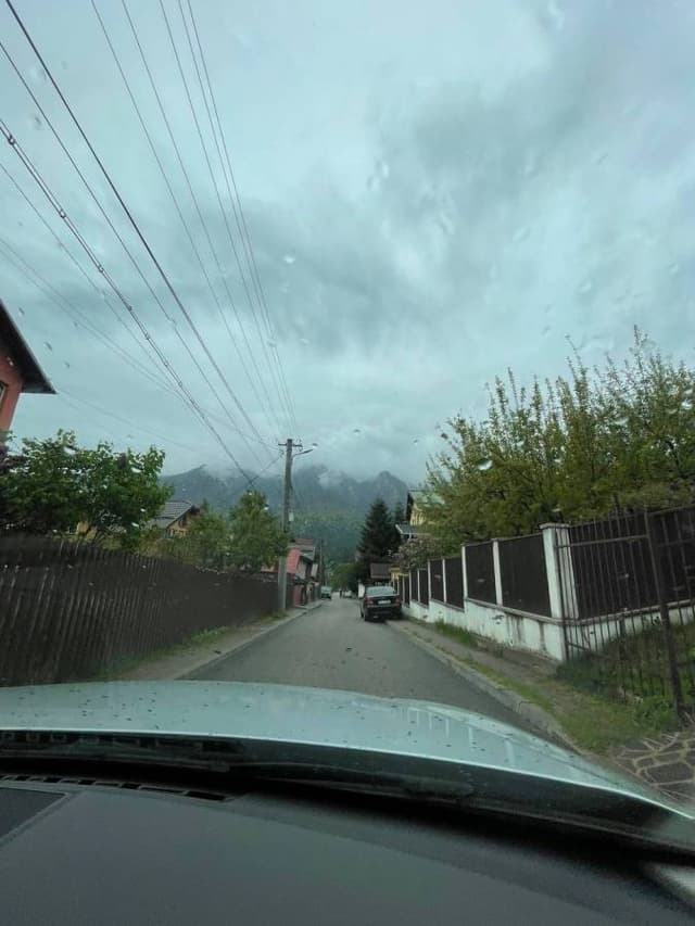 Фото 1 от Yevhenii Y. об аренде BMW 3 Series в аэропорту Бухареста (10.05.24)