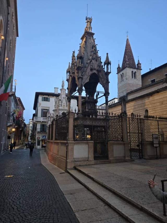Photo 3 by Pavlo K. about renting a Peugeot 3008 in Milan (11/25/24)