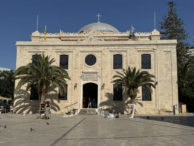 Photo 2 by ROBERT H. about renting a Hyundai i20 in Heraklion (6/29/25)