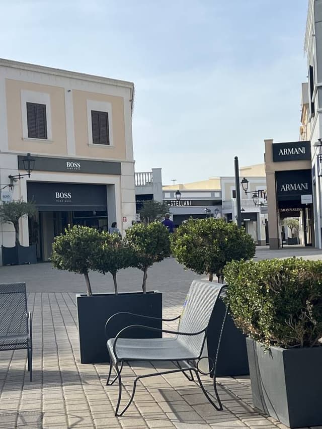 Fotografie 3 realizată de ION R. despre închirierea unei mașini Renault Captur în Catania (14.11.22)