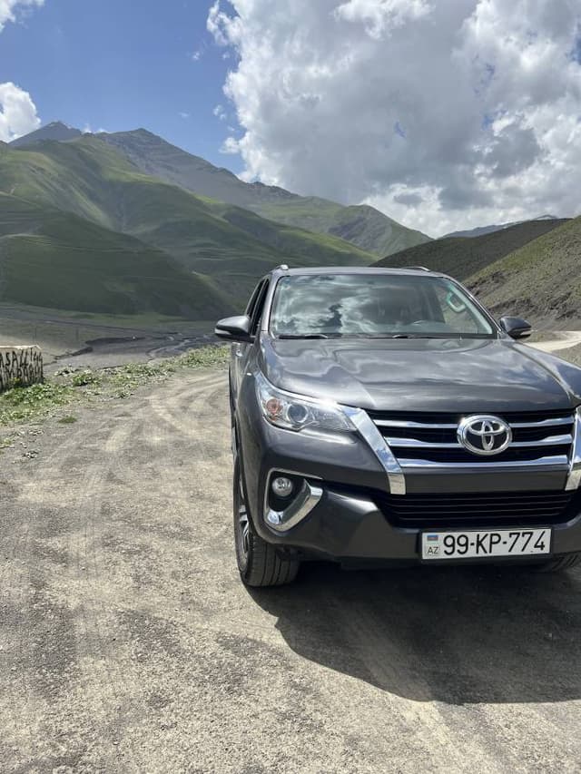 Photo 2 by Marco G. about renting a Toyota Prado in Baku (6/20/23)