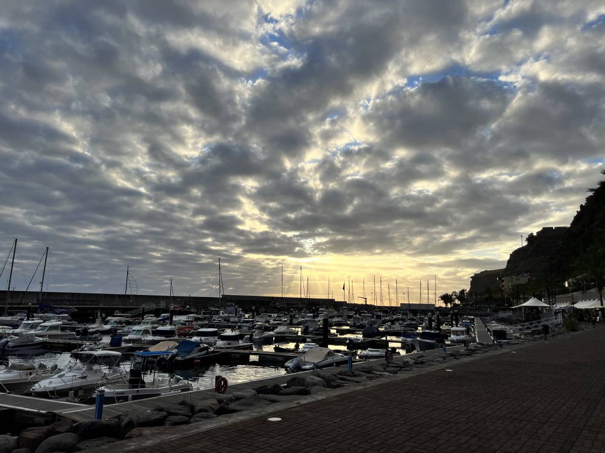 Photo 2 by Suman Z. about hiring a Peugeot 5008 at Madeira Airport (Funchal) (09/04/23)