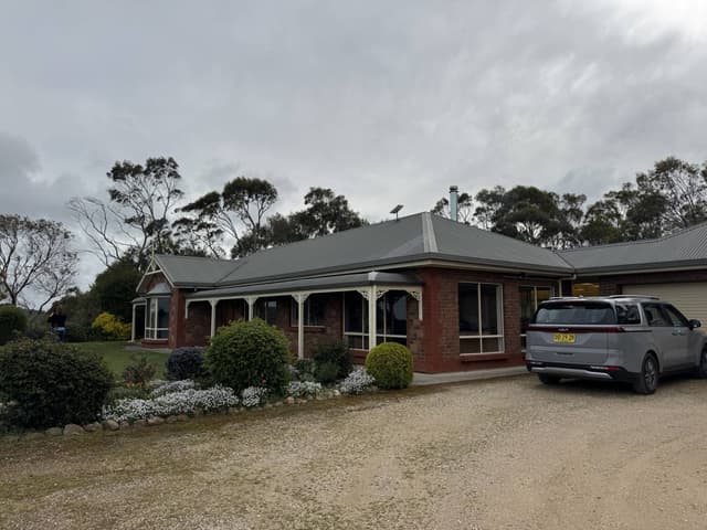 Photo 1 by Craig C. about renting a Kia Carnival in Australia (10/7/25)