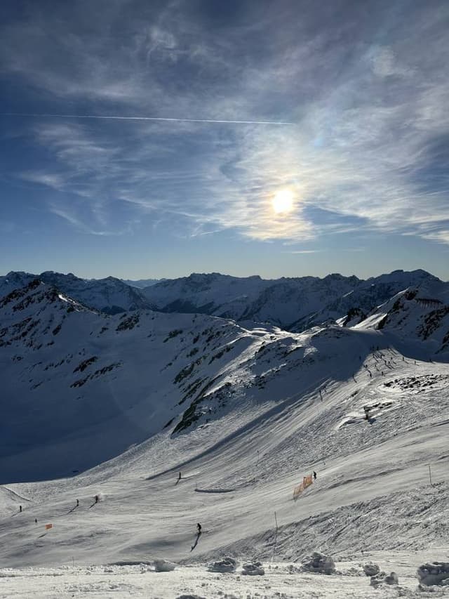 Fotografia 2 realizată de Deian N. despre închirierea unei mașini Opel Corsa în Memmingen (06.01.25)