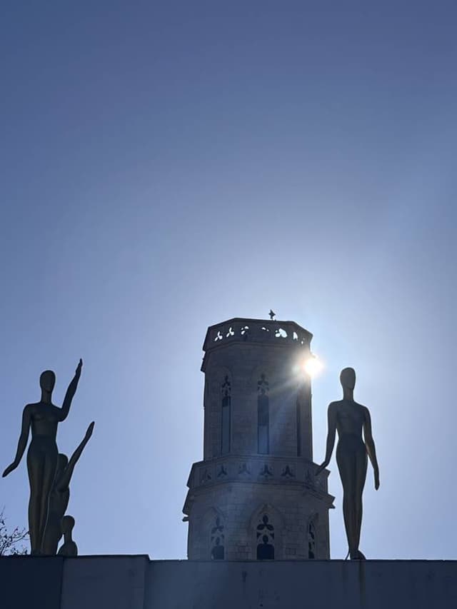 Photo 5 by Anson W. about renting a Citroen C3 Aircross in Barcelona (1/26/24)