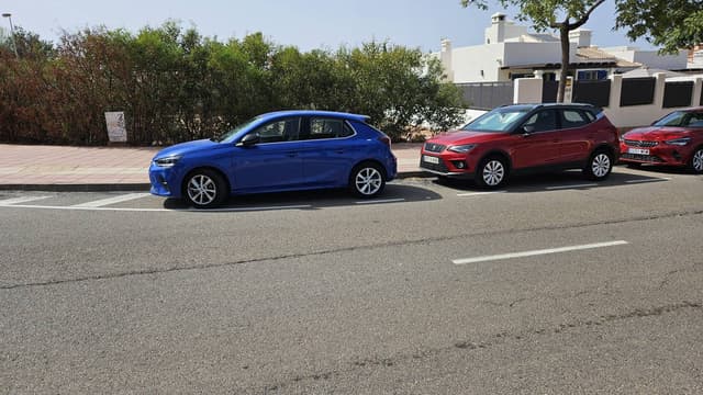 Zdjęcie 1 wykonane przez PAWEL Z. dotyczące wynajmu Renault Clio w na Lotnisku Alicante dnia (8.08.24)