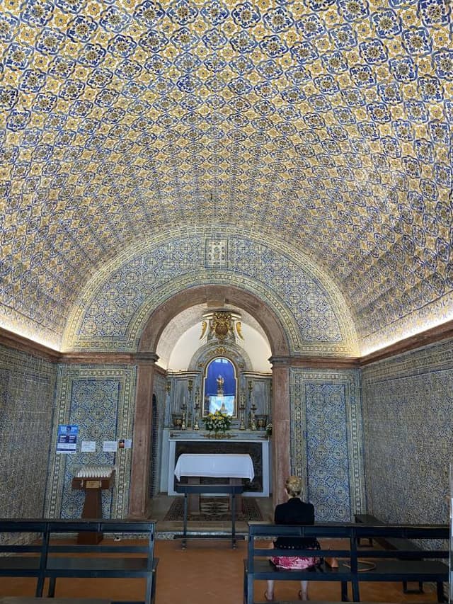 Photo 2 by Andrew V. about hiring a Seat Arona in Lisbon (04.08.24)