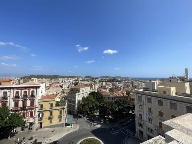 Foto 2 di Francesca F. sul noleggio di una Volkswagen Up a Olbia (12/09/24)