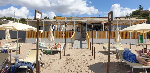 Foto 2 van Jan Theodoor Richard P. over het huren van een Opel Corsa op Palermo luchthaven (11-10-23)