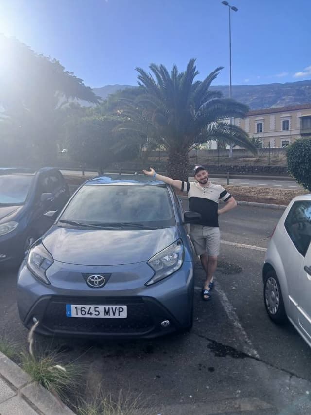 Photo 2 by Zak T. (10/26/25)