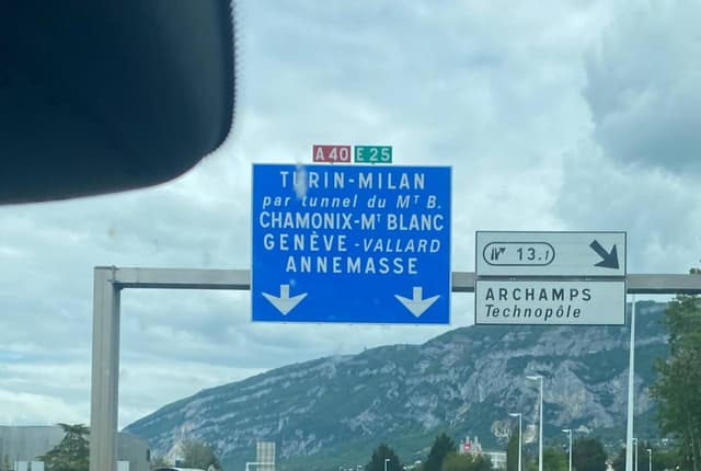 Photo by Nola P. about renting a Renault Clio in France (6/12/24)