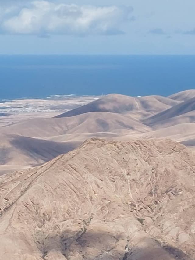 Photo 2 par STEPHANE C. sur la location d'un Jeep Avenger à Fuerteventura (10/05/25)