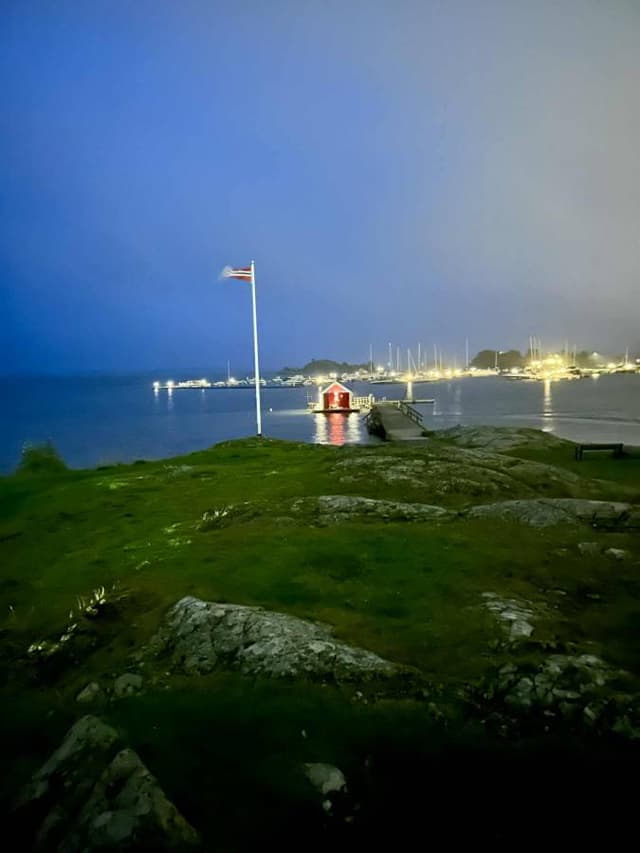 Photo 2 by Linn K. (9/23/25)