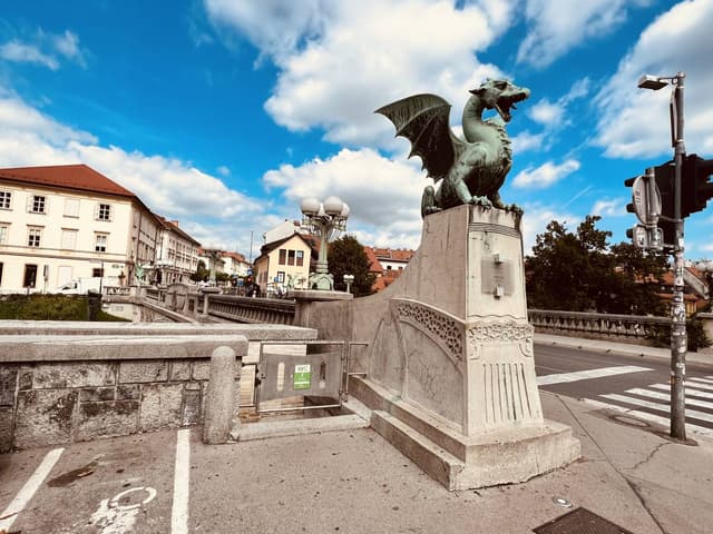 Photo 4 by Jeroen G. about renting a Toyota Yaris in Ljubljana (9/22/23)