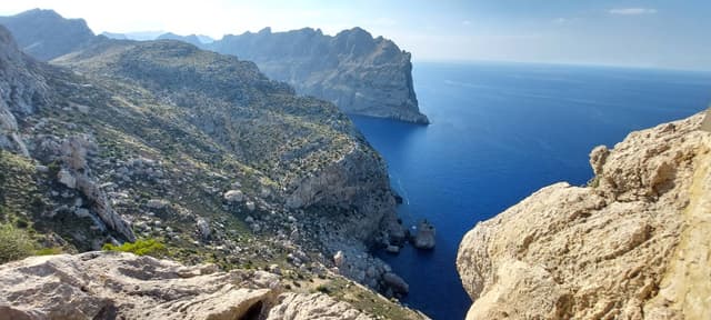 Henkilön Mika A. kuva 2 liittyen auton Citroen C3 vuokraamiseen paikassa Mallorcalla (11.9.23)