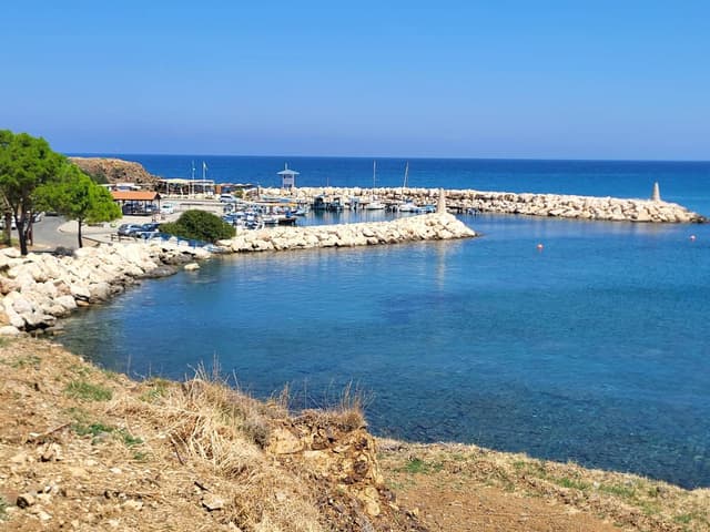 Photo 2 by Derek T. about hiring a Ford Fiesta in Paphos (19/09/26)