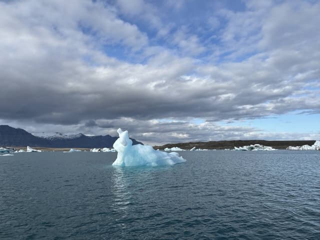 Photo 2 by Sandra S. about renting a Nissan Juke in Keflavik (5/22/24)