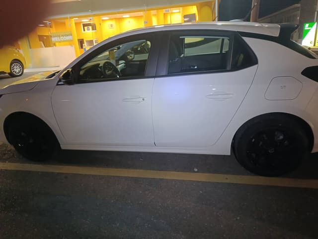 Photo par MKRTITCH K. sur la location d'un(e) Peugeot 208 à l\'aéroport de Crète Héraklion (21/06/25)