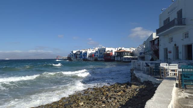 Fotografie realizată de Tiberiu N. despre închirierea unei mașini Fiat 500 în Mykonos (29.09.25)