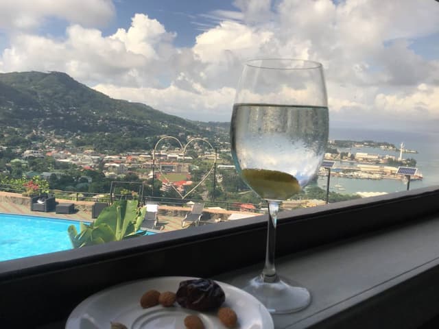 Foto 1 von Chantal M. über die Anmietung eines Hyundai i10 auf Seychellen (4.11.23)