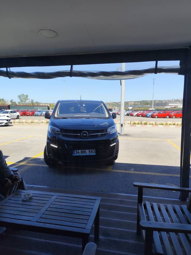Photo by Mustafa Y. about renting a Renault Trafic in Istanbul (8/3/24)