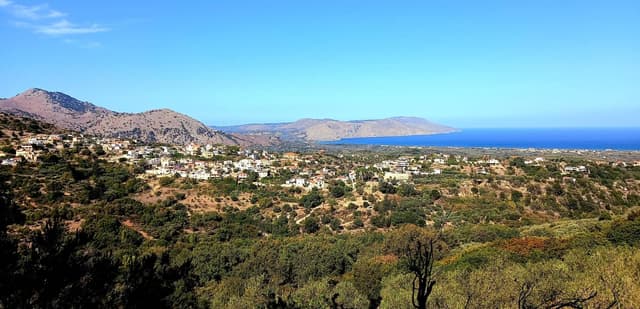 Photo 4 by LIYEN A. about renting a Suzuki Swift in Heraklion (10/30/24)