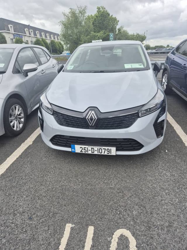Photo 2 by Daniel R. about hiring a Ford Fiesta at Shannon Airport (27/05/26)