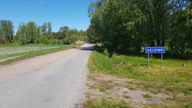 Photo by Andrew W. about renting a Volkswagen Golf STW in Helsinki (6/13/23)