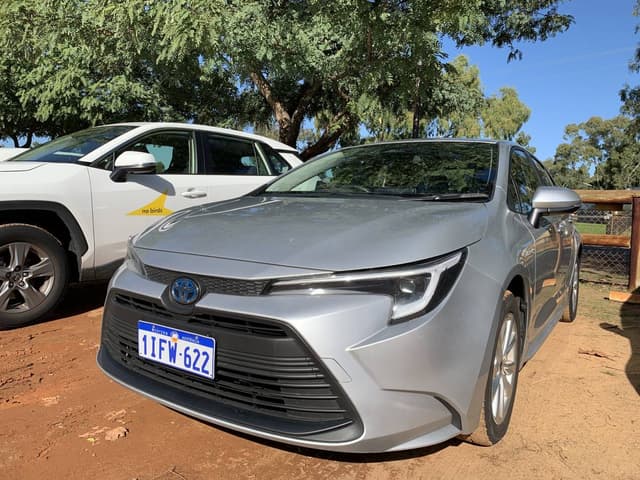 Photo by Tian-Loh C. about renting a Toyota Corolla in Perth (6/10/25)