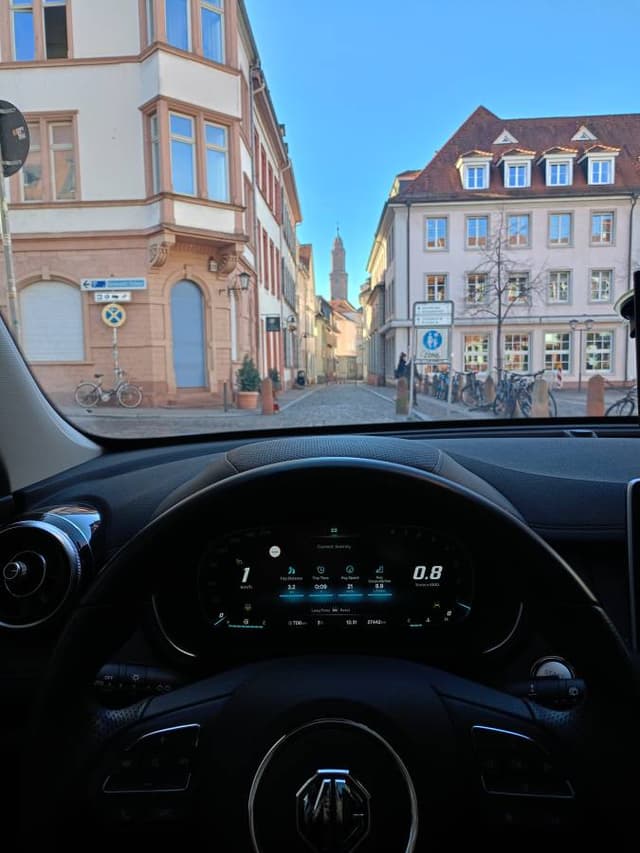 Frankfurt Havalimanı’nda bir Citroen C3 Aircross kiralama ile ilgili Baris K. tarafından 2 fotoğraf (02.02.24)