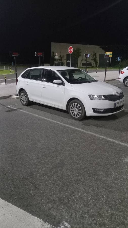 Foto 1 van Mato A. over het huren van een Volkswagen Golf op Zadar luchthaven (4-11-23)