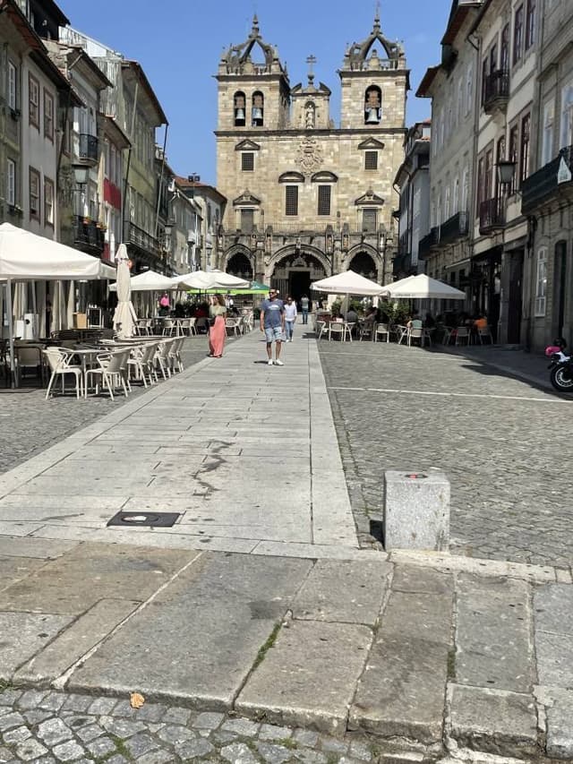 Foto 4 von Melissa S. über die Anmietung eines Renault Clio in Porto (15.8.23)