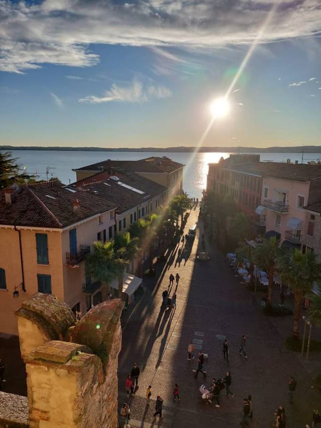 Henkilön Ari A. kuva 1 (5.11.23)