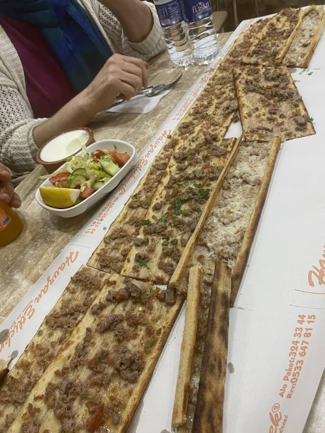 Ahmet A. tarafından 3 fotoğraf (17.04.24)