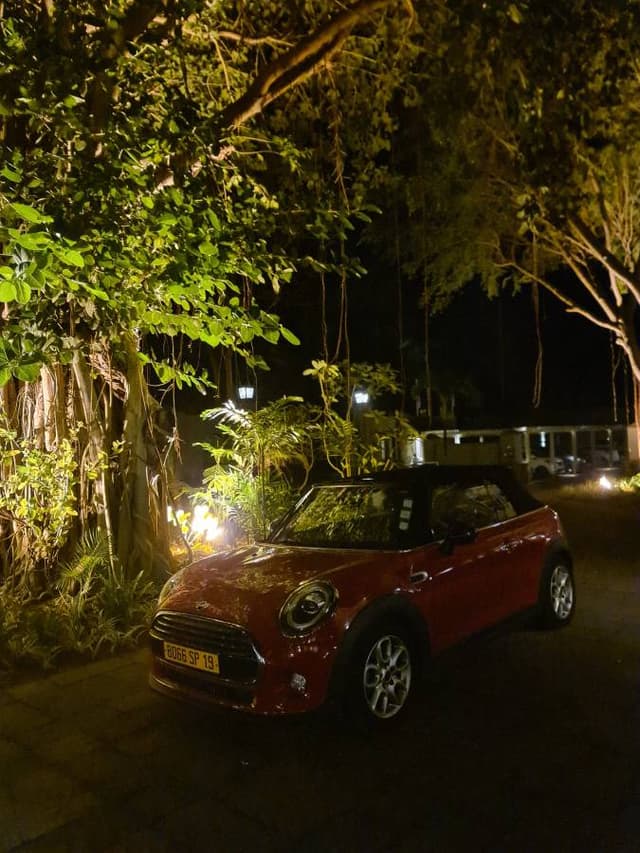 Фото от Anna V. об аренде MINI Cooper Cabrio в Ле Морн полуострове (16.06.24)