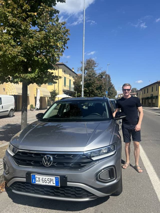 Фото от Gleb E. об аренде Volkswagen T-Roc на ж/д станции Венеция Местре (17.09.25)