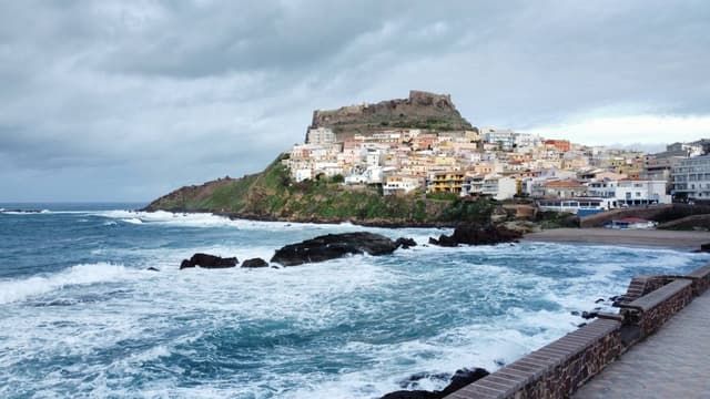 Foto 3 di Guillermo C. sul noleggio di una Toyota Aygo in Sardegna (25/12/24)