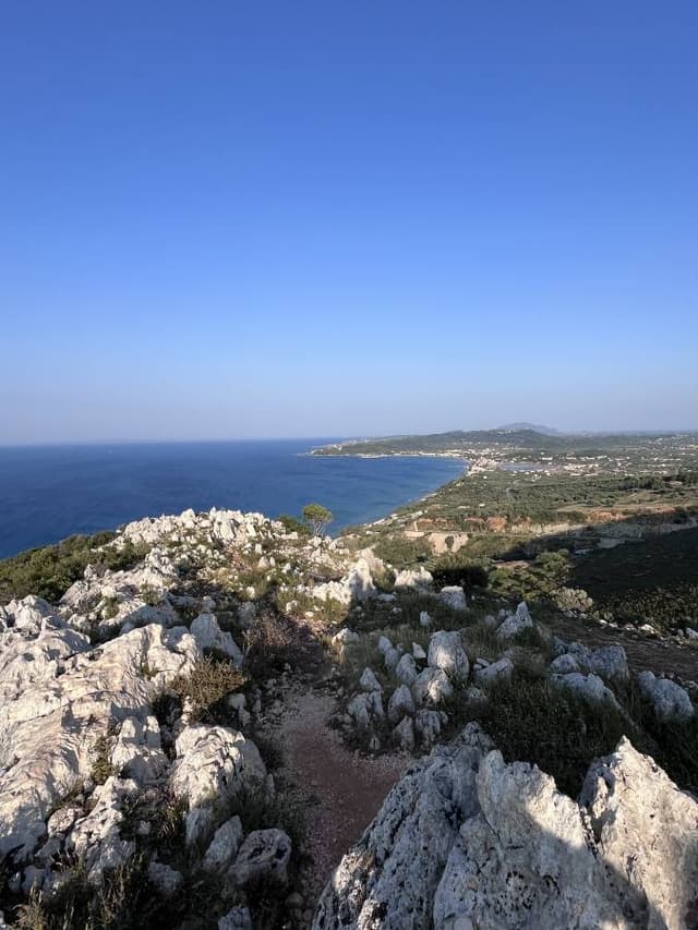 Photo 5 by Nigel H. about hiring a Hyundai i10 in Greece (27.06.25)