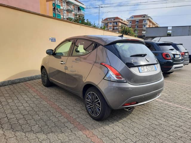 Foto 1 av Magnus F. om att hyra en Lancia Ypsilon i Milano (22-07-09)