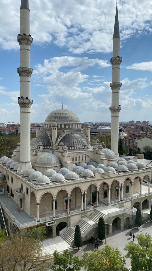 Ahmet A. tarafından 4 fotoğraf (17.04.24)