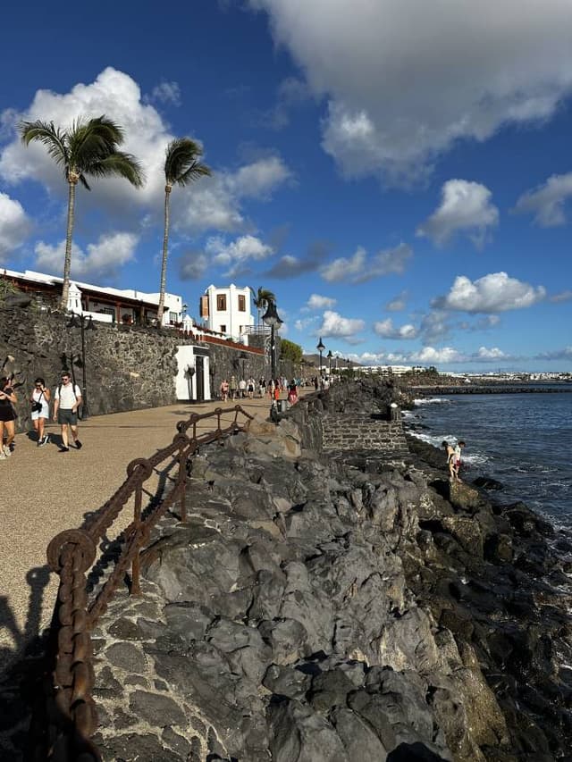 Photo 8 by Kestutis N. about hiring a Peugeot 2008 at Lanzarote Airport (03/01/26)