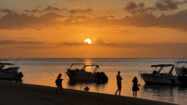 Photo 3 by Tomas S. about hiring a Suzuki Swift in Mauritius (14/12/24)
