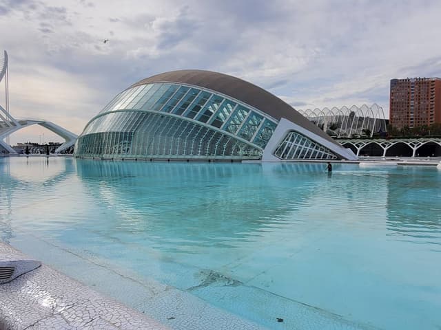 Photo 3 by Hwan J. about renting a Nissan Juke in Barcelona (10/24/23)