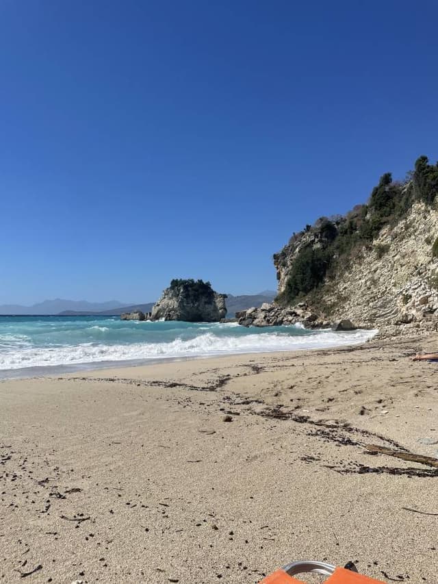 Foto 2 de Julia F. sobre o aluguer de um Toyota Yaris em Saranda (28/05/25)