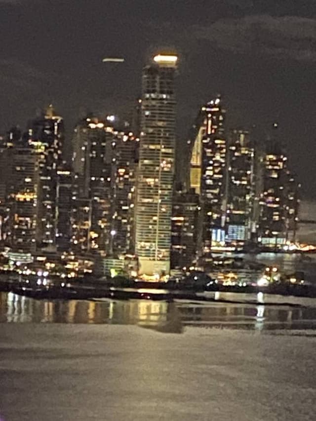 Photo by Digna R. about renting a Kia Carnival in Panama (12/30/24)